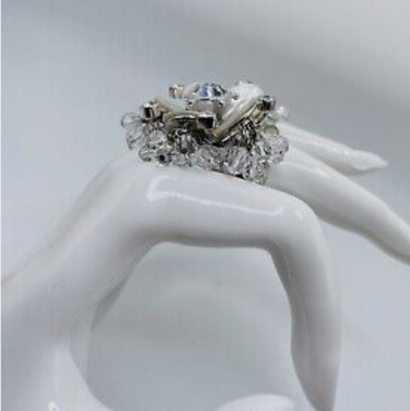 AUTH VINTAGE CHRISTIAN DIOR CRYSTAL COCKTAIL RING RARE VINTAGE - Picture 2 of 8